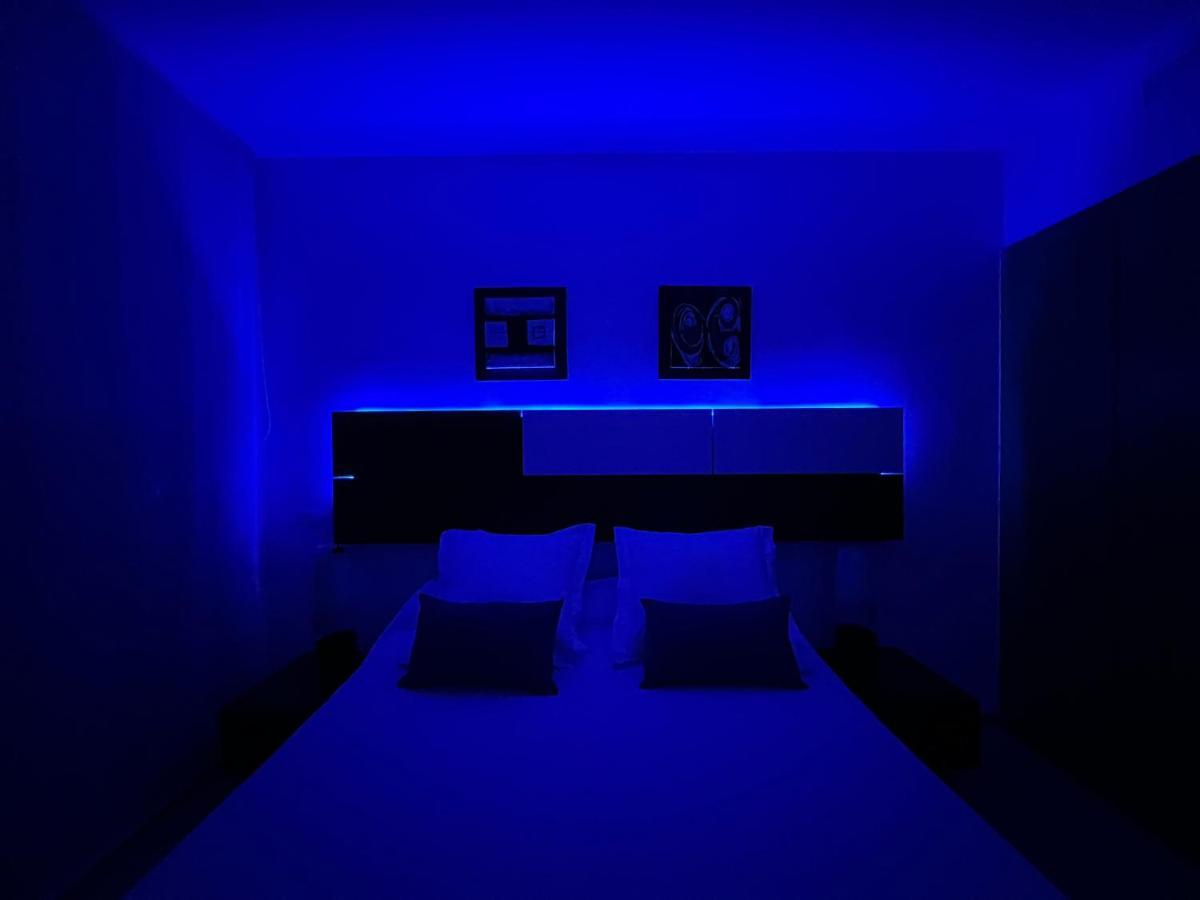 Blau Apartamento Frente A Los Canales Y Las Puestas De Sol De Roses Eksteriør bilde