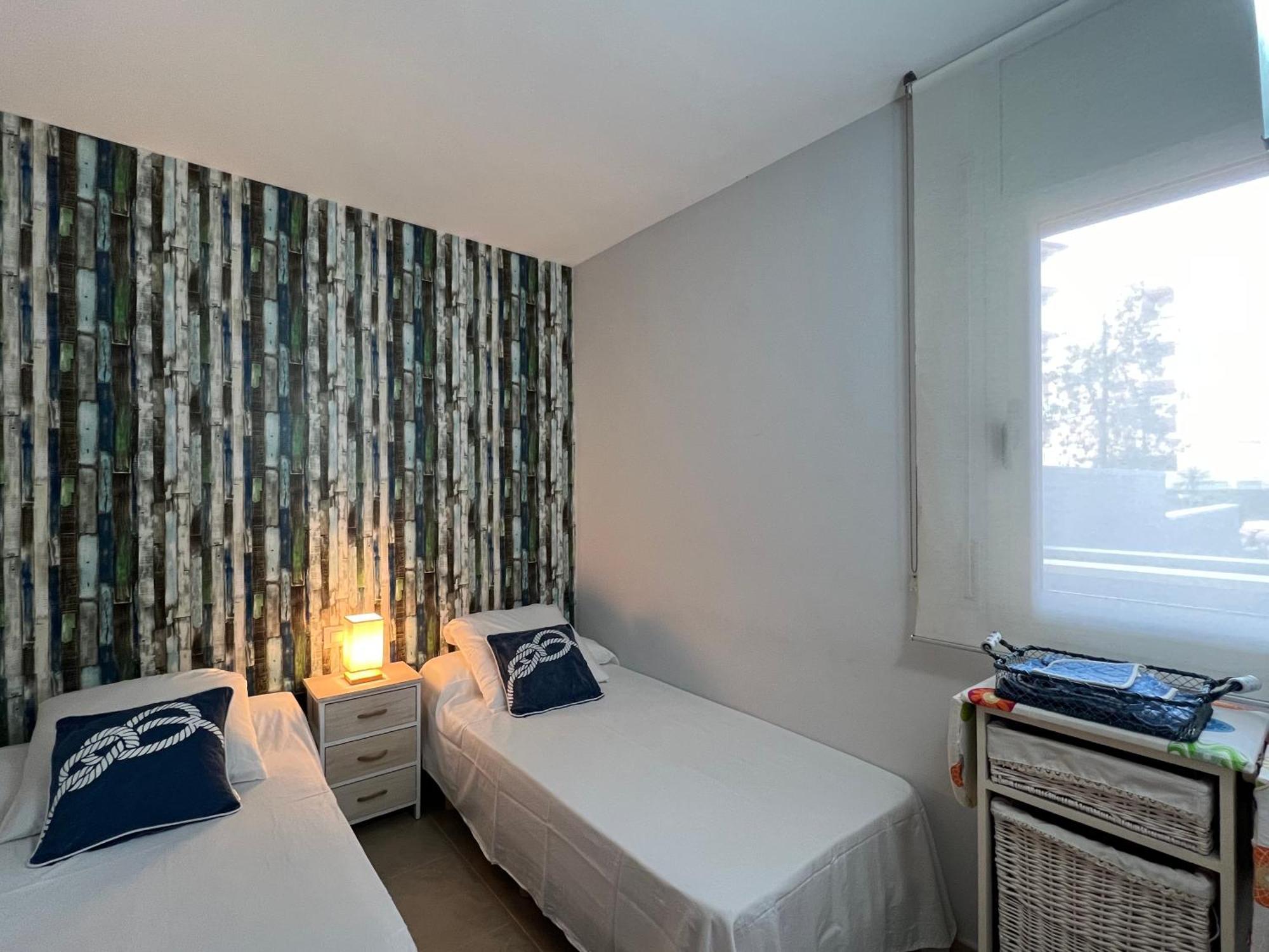 Blau Apartamento Frente A Los Canales Y Las Puestas De Sol De Roses Eksteriør bilde